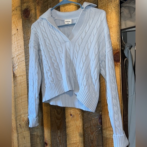 Sunday Best Aritzia Sweater - Picture 1 of 1